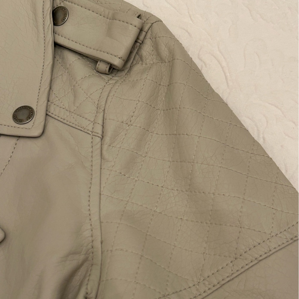 Bone Colored Leather Jacket Size Medium - image 5